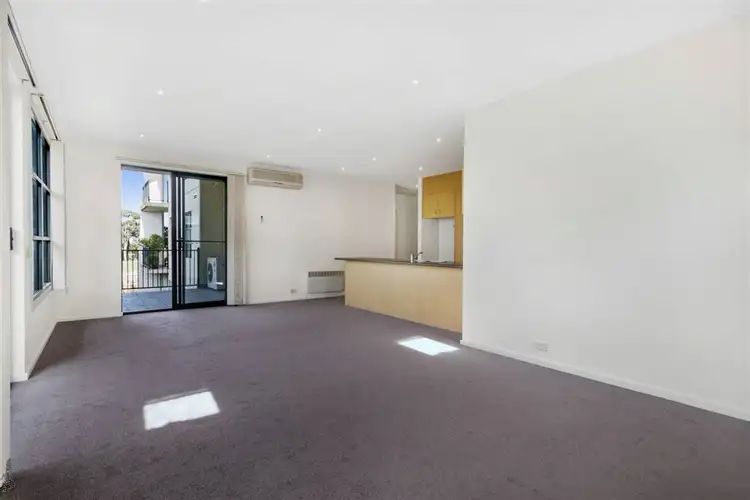 Second view of Homely house listing, 2/8 Saxonwood Drive, Vermont South VIC 3133