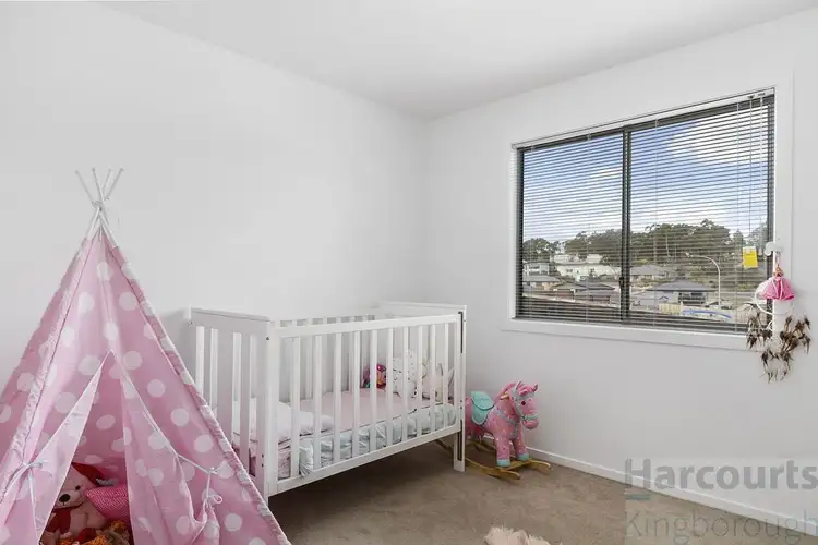 Sixth view of Homely unit listing, 2/17 Sandstone Grove, Blackmans Bay TAS 7052