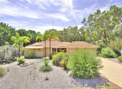 35 Nutbush Avenue, Falcon WA 6210