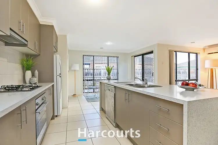 Fifth view of Homely house listing, 34 Honeyeater Way, Pakenham VIC 3810