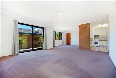 Fifth view of Homely unit listing, 2/44 Oceanic Drive, Mermaid Waters QLD 4218