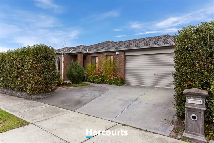 11 Alpine Heath Way, Lyndhurst VIC 3975