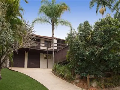 8 Donna Street, Kenmore QLD 4069