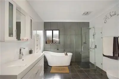 Fifth view of Homely house listing, 8 Willana Avenue, Hamlyn Heights VIC 3215