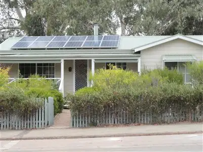 6 Stuart Street, Melrose SA 5483