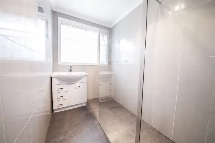 Fifth view of Homely house listing, 25 Karnak Crescent, Coolaroo VIC 3048