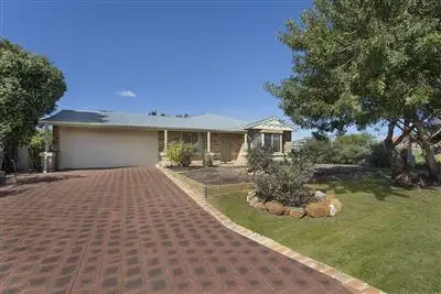 16 Mousehole Crescent, Yanchep WA 6035