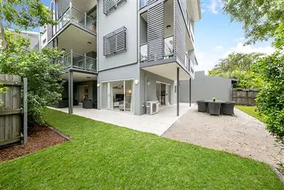 1/654 Kingsford Smith Drive, Hamilton QLD 4007