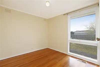 Seventh view of Homely house listing, 10 Cambridge Court, Thomastown VIC 3074