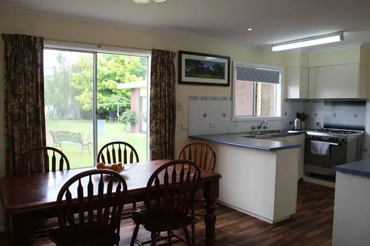 Fourth view of Homely house listing, 8 Elmore Street, Hamilton VIC 3300