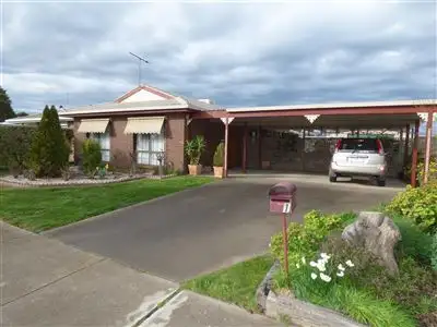 1 De Castella Drive, Horsham VIC 3400