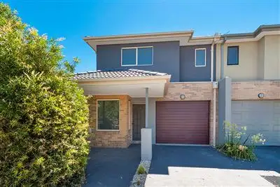 3/2 Leonie Close, South Morang VIC 3752