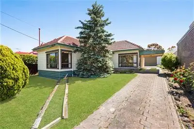 22 Bayview Parade, Hamlyn Heights VIC 3215