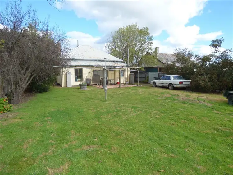 Second view of Homely house listing, 10 Edward Street, Horsham VIC 3400