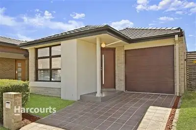 Second view of Homely house listing, 10 Finsbury Circuit, Ropes Crossing NSW 2760