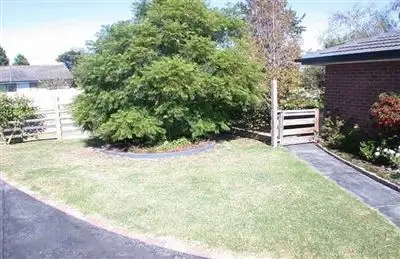 16 Fairbairn Road, Cranbourne VIC 3977