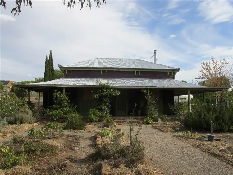 24 Bourke Street, Peterborough SA 5422