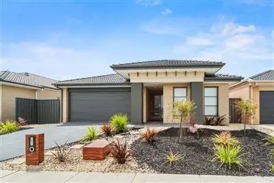 Main view of Homely house listing, 17 Jupiter Cres, Cranbourne West VIC 3977