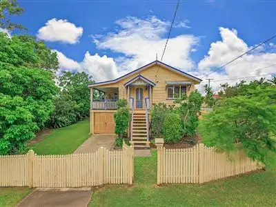 115 Kennington Road, Camp Hill QLD 4152