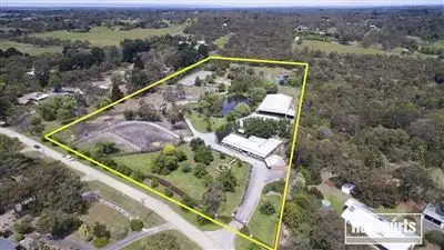 10 Woodlands Road, Cranbourne South VIC 3977