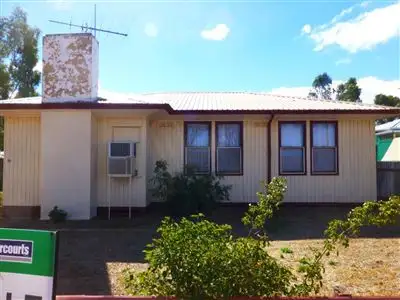 19 Threadgold Street, Peterborough SA 5422