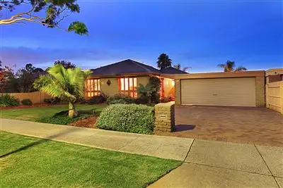 10 Hawksburn Crescent, Wantirna South VIC 3152