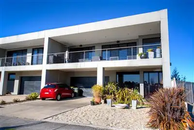 9 Broderick Court, Canadian VIC 3350