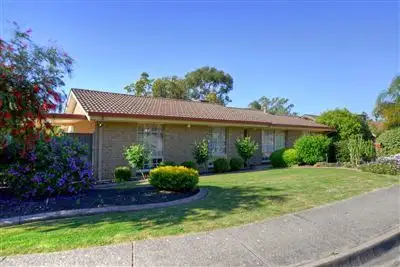 13 Barrdickson Crescent, Happy Valley SA 5159
