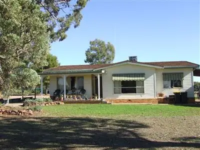 339 Pine Hill Road, Narrandera NSW 2700