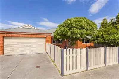 29 Helmer Crescent, East Geelong VIC 3219