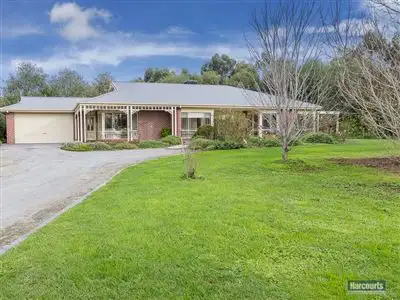 7 Nottingham Court, Drouin VIC 3818