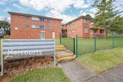 10/102 Dumaresq Street, Campbelltown NSW 2560