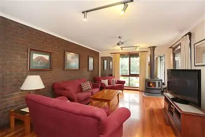 Third view of Homely house listing, 5 Highmont Drive, Vermont South VIC