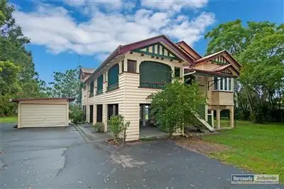 425 Middle Road, Greenbank QLD 4124