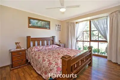 Second view of Homely house listing, 3 Amanda Court, Pakenham VIC 3810
