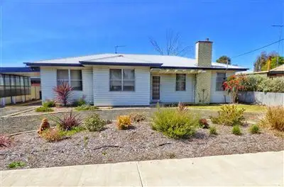 32 Edinburgh Road, Edenhope VIC 3318