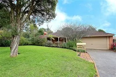 6 Helston Court, Croydon Hills VIC 3136