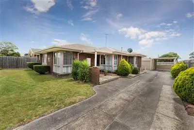 61 Maple Street, Seaford VIC 3198