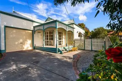 16 Wordsworth Street, Mooroolbark VIC 3138