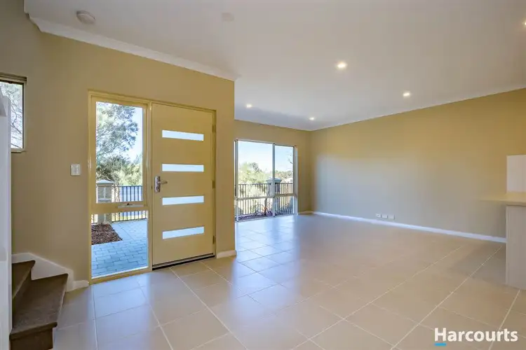 Fourth view of Homely townhouse listing, 9/15 Bluerise Cove, Falcon WA 6210
