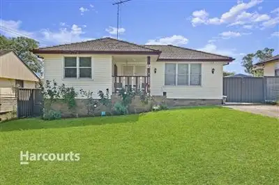 32 Waikanda Crescent, Whalan NSW 2770