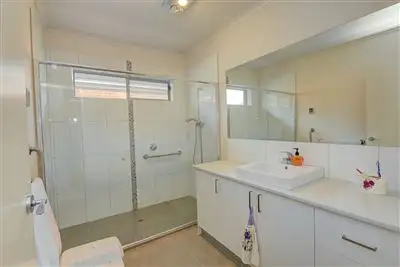 Fifth view of Homely unit listing, 1/27 Park Street, Wendouree VIC 3355
