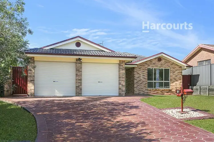 14 Mackinnon Street, St Helens Park NSW 2560