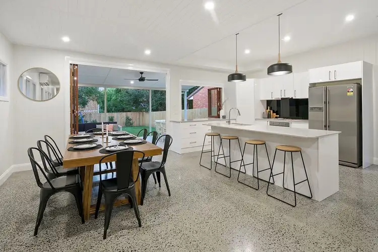 30 Elliot Street, Norman Park QLD 4170