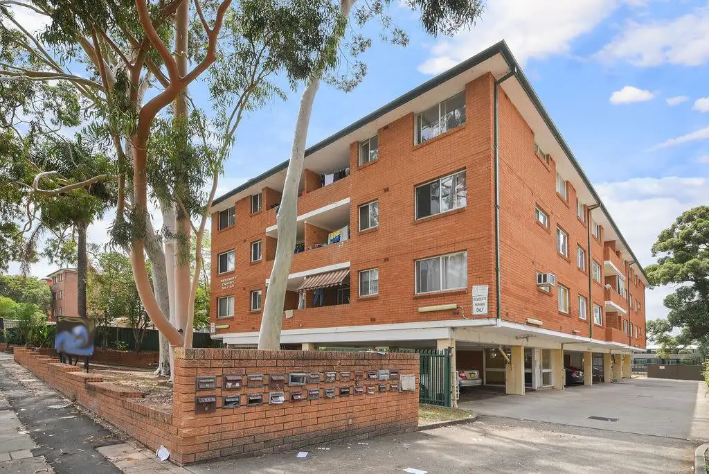 Main view of Homely unit listing, 16/52 Speed Street, Liverpool NSW 2170