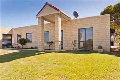 11 Colpoys Place, Coogee WA 6166