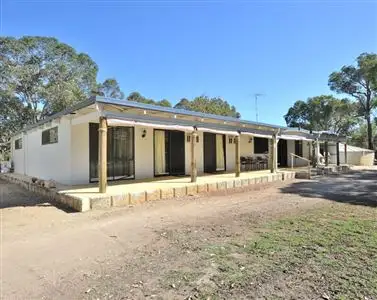 148 Red Road, Parklands WA 6180