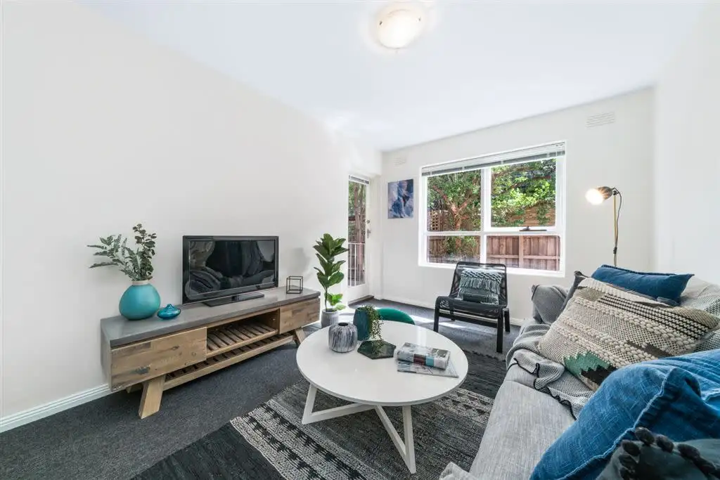 Main view of Homely unit listing, 2/22 Auburn Grove, Hawthorn East VIC 3123