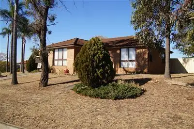 2 Thurso Place, St Andrews NSW 2566