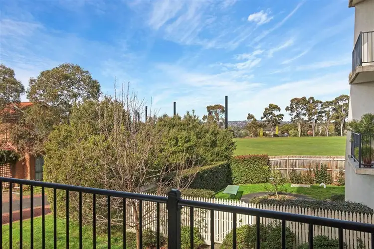 Fourth view of Homely house listing, 2/8 Saxonwood Drive, Vermont South VIC 3133